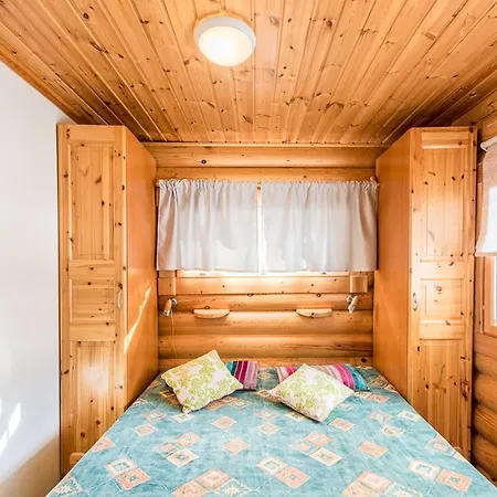 بيت للعطل Maentyruka Homes *